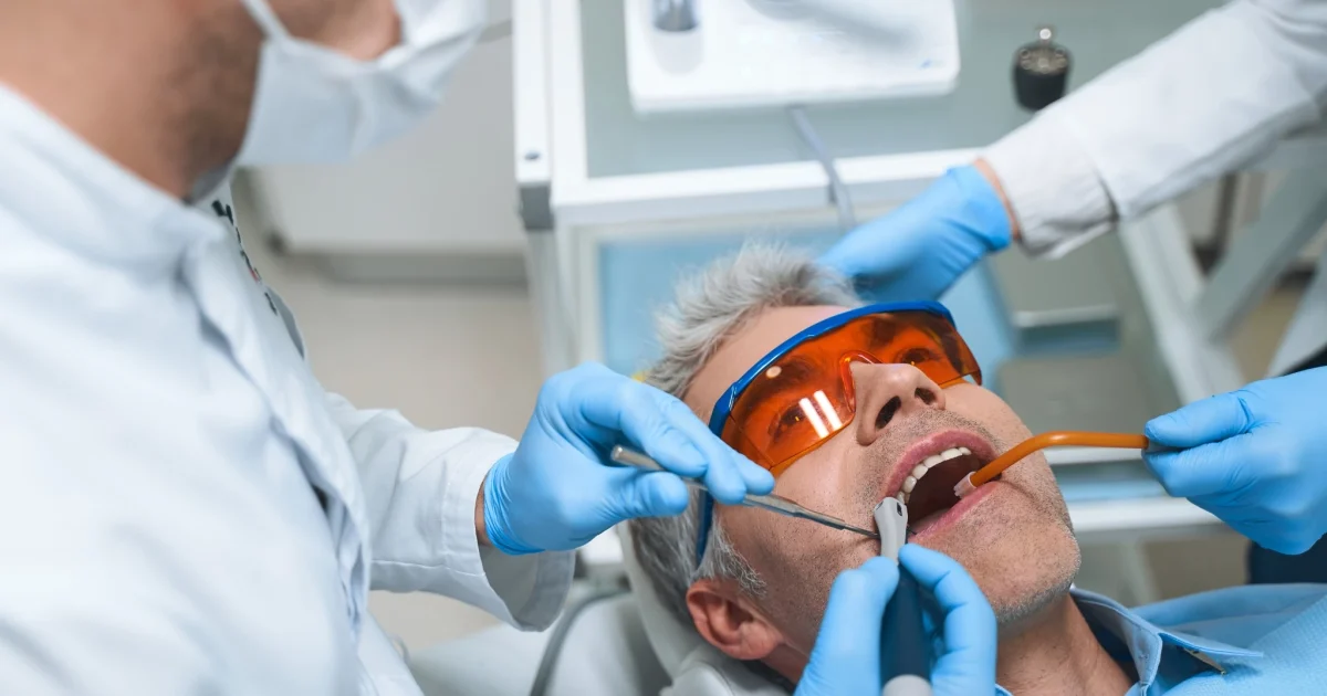 rawatan akar gigi​ lumiere dental